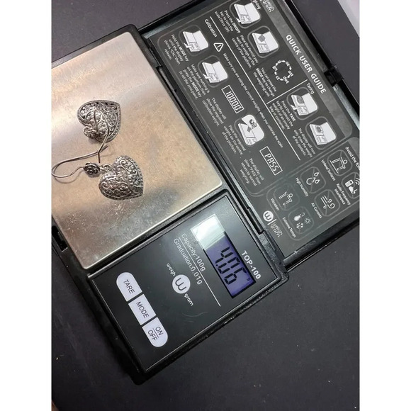 Sterling silver heart shaped earrings with floral design - Picture 8 of 8